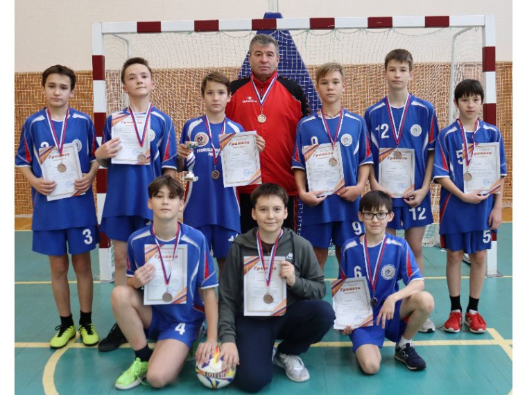 Команда обучающихся лицея заняла третье место в финальных соревнованиях по мини-футболу среди юношей 2010-2011 года рождения.