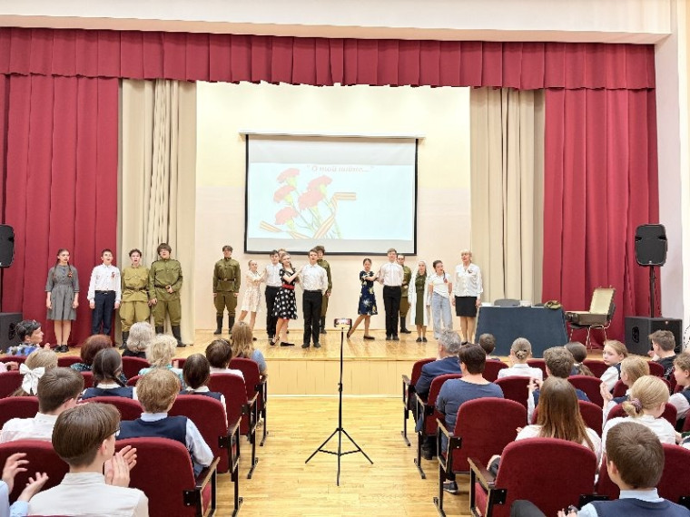 Память, что живет в сердцах: В Республиканском лицее прошло театрализованное представление «О той войне...».