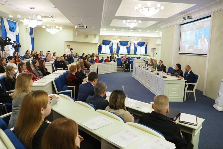 Обучающийся лицея Петряев Егор принял участие в расширенном заседании регионального координационного совета по взаимодействию с Движением Первых.
