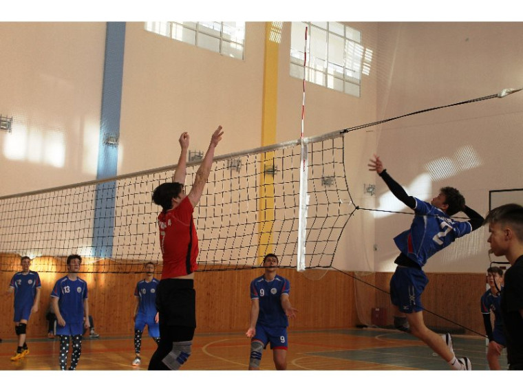 Команда волейболистов Республиканского лицея – лучшая в Ленинском районе городского округа  Саранск.